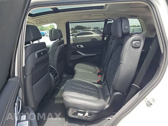 2025 BMW X7 xDrive40i – miniatura 13