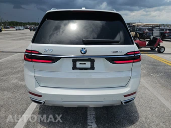 2025 BMW X7 xDrive40i – miniatura 5