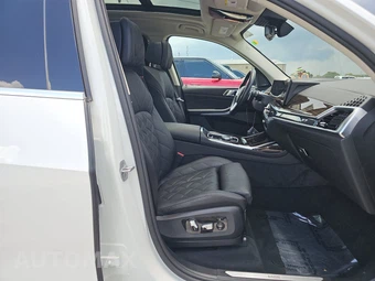 2025 BMW X7 xDrive40i – miniatura 8