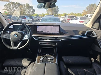 2025 BMW X7 xDrive40i – miniatura 11