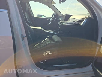 2025 BMW X7 xDrive40i – miniatura 8