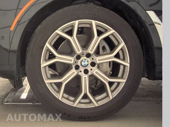 2025 BMW X7 xDrive40i – miniatura 9