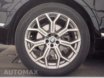 2025 BMW X7 xDrive40i – miniatura 11