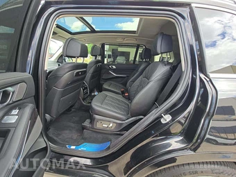 2025 BMW X7 xDrive40i – miniatura 10