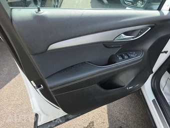 2025 Buick Envision Sport Touring (ST) 1SL - miniatura 9