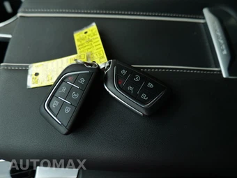 2025 Cadillac Escalade 4WD 4dr Sport - miniatura 31