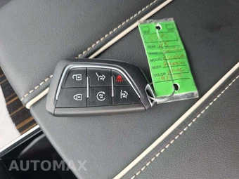 2025 Cadillac Escalade ESV Premium Luxury - miniatura 8