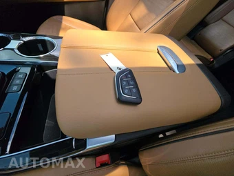 2025 Cadillac Escalade ESV Premium Luxury 1SB - miniatura 8