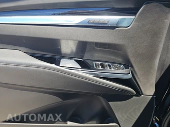 2025 Cadillac Escalade ESV Sport - miniatura 15
