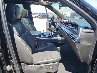 2025 Cadillac Escalade ESV Sport - miniatura 14