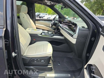 2025 Cadillac Escalade ESV Sport - miniatura 16