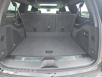 2025 Cadillac Escalade ESV Sport - miniatura 24