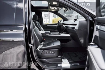 2025 Cadillac Escalade ESV Sport - miniatura 24