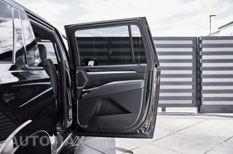 2025 Cadillac Escalade ESV Sport - miniatura 25