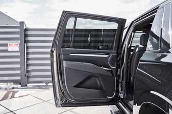 2025 Cadillac Escalade ESV Sport - miniatura 27