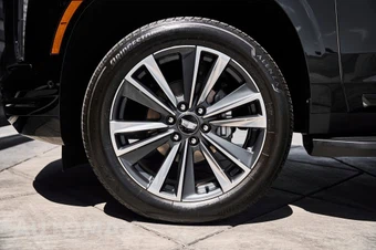 2025 Cadillac Escalade ESV Sport - miniatura 3