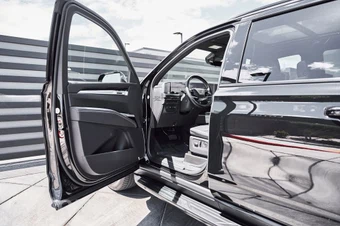 2025 Cadillac Escalade ESV Sport - miniatura 30