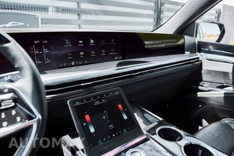 2025 Cadillac Escalade ESV Sport - miniatura 69