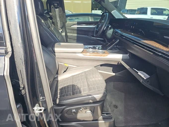 2025 Cadillac Escalade ESV Sport Platinum - miniatura 8