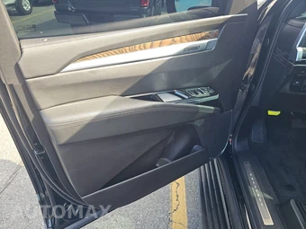 2025 Cadillac Escalade ESV Sport Platinum - miniatura 9