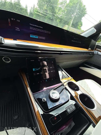 2025 Cadillac Escalade ESV Sport Platinum - miniatura 10