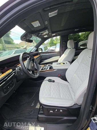 2025 Cadillac Escalade ESV Sport Platinum - miniatura 6
