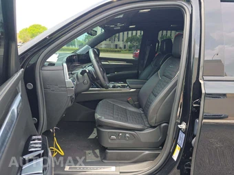 2025 Cadillac Escalade ESV V-Series - miniatura 3