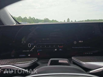 2025 Cadillac Escalade ESV V-Series - miniatura 9