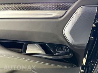 2025 Cadillac Escalade ESV V-Series - miniatura 26
