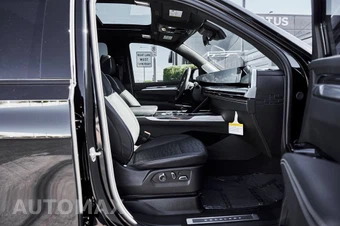 2025 Cadillac Escalade ESV V-Series - miniatura 28