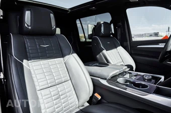 2025 Cadillac Escalade ESV V-Series - miniatura 45