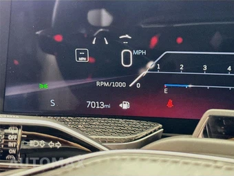 2025 Cadillac Escalade ESV V-Series - miniatura 18