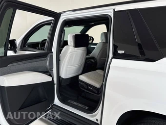 2025 Cadillac Escalade ESV V-Series - miniatura 26