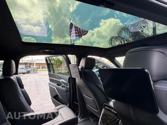 2025 Cadillac Escalade IQ Luxury 1 1SC - miniatura 10