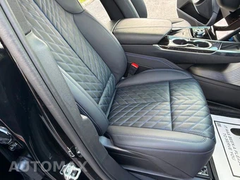 2025 Cadillac Escalade IQ Luxury 1 1SC - miniatura 34