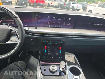 2025 Cadillac Escalade IQ Luxury 2 1SD - miniatura 10