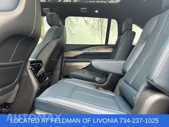 2025 Cadillac Escalade IQ Luxury 2 1SD - miniatura 24