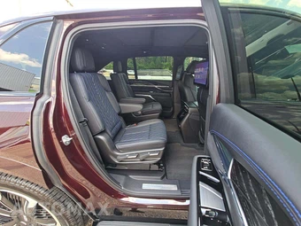 2025 Cadillac Escalade IQ Sport 1 1SF - miniatura 18