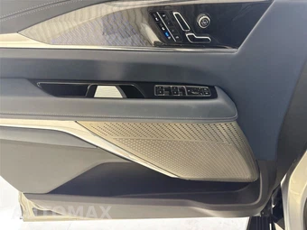 2025 Cadillac Escalade IQ Sport 2 1SG - miniatura 12