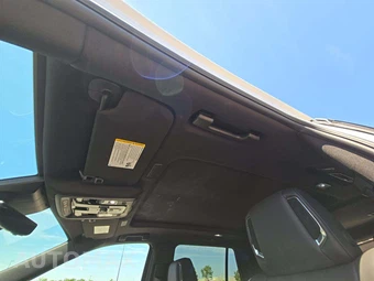 2025 Cadillac Escalade Premium Luxury - miniatura 8