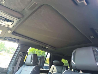 2025 Cadillac Escalade Premium Luxury - miniatura 8