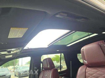 2025 Cadillac Escalade Sport - miniatura 11