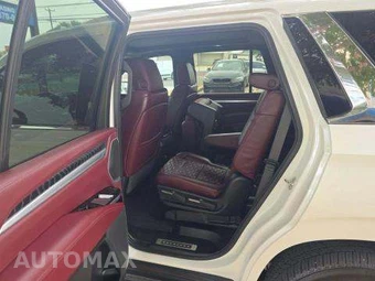 2025 Cadillac Escalade Sport - miniatura 13