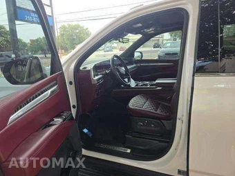 2025 Cadillac Escalade Sport - miniatura 6