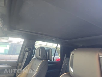 2025 Cadillac Escalade Sport - miniatura 15