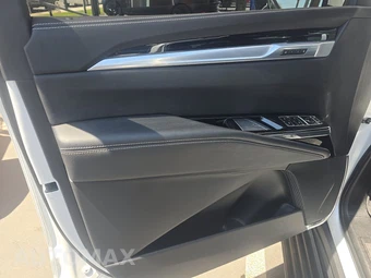 2025 Cadillac Escalade Sport - miniatura 9