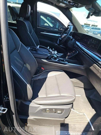2025 Cadillac Escalade Sport - miniatura 18