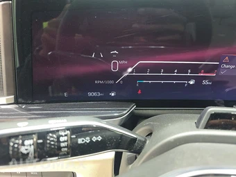 2025 Cadillac Escalade Sport 1SC - miniatura 12