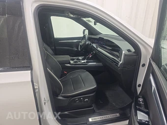 2025 Cadillac Escalade Sport 1SC - miniatura 8