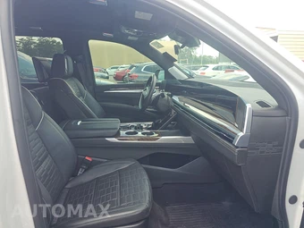 2025 Cadillac Escalade Sport Platinum - miniatura 8